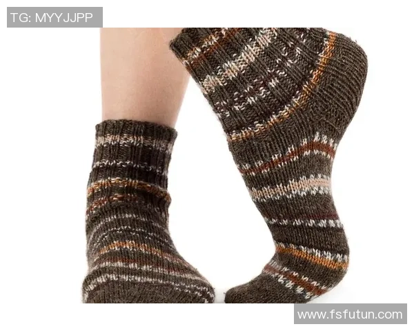 夏天足球袜的选择与搭配技巧让你在炎热天气中依然保持舒适与时尚